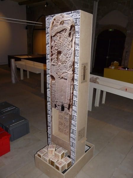 Outil pédagogique Stèle maya Musée champollion Figeac